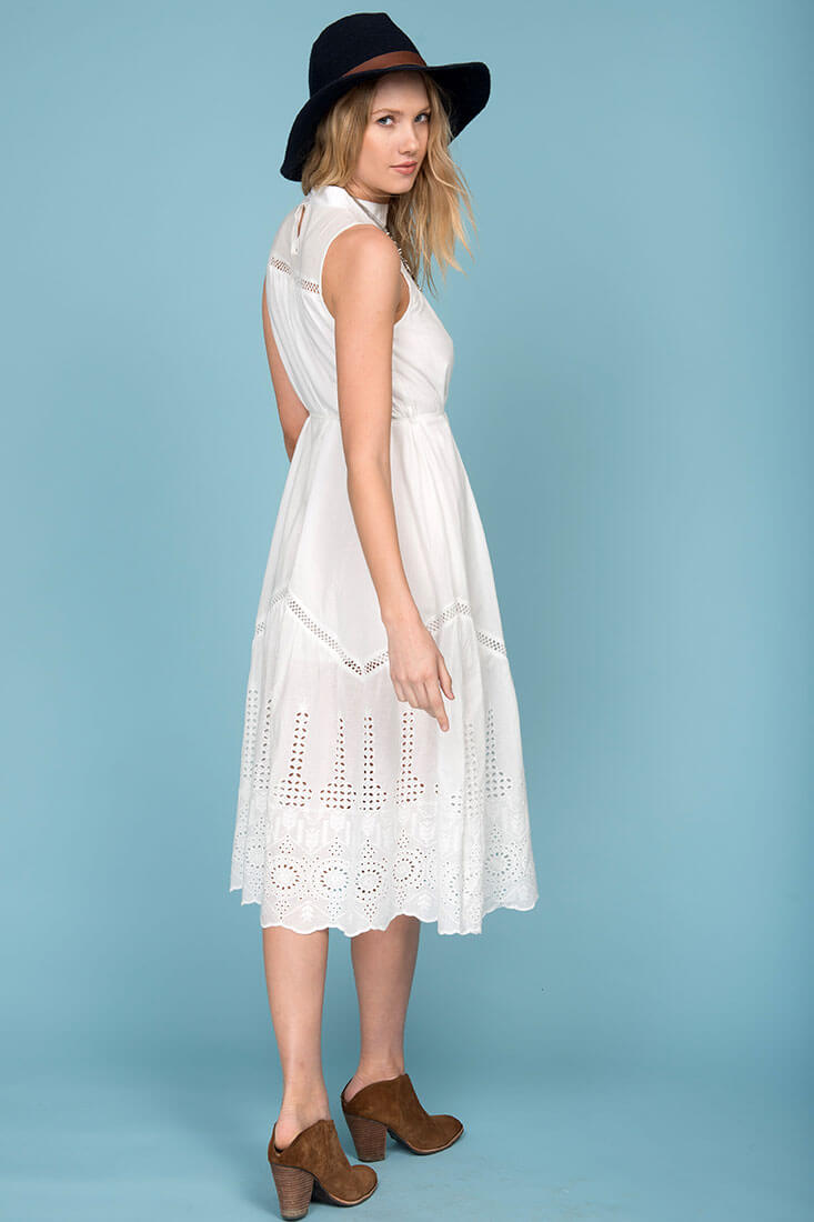 selfie leslie white midi dress Lillianne Off-Shoulder Midi Dress White