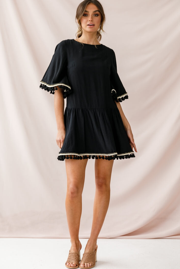 Donna Dropped Waist Tassel Dress Black by Selfie Leslie